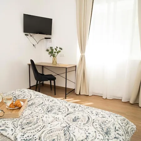 Downhill With A Private Terrace Διαμέρισμα *