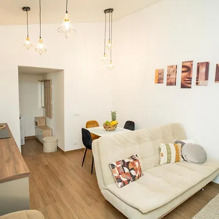 Downhill With A Private Terrace Διαμέρισμα *