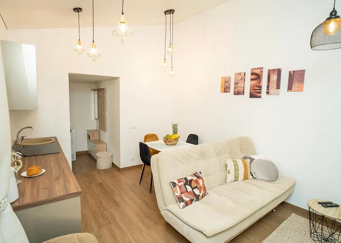 Downhill With A Private Terrace Appartamento *